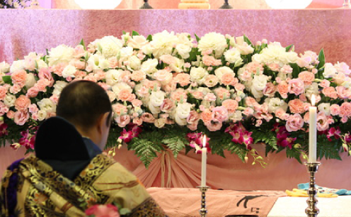 通夜式は1時間程度です。